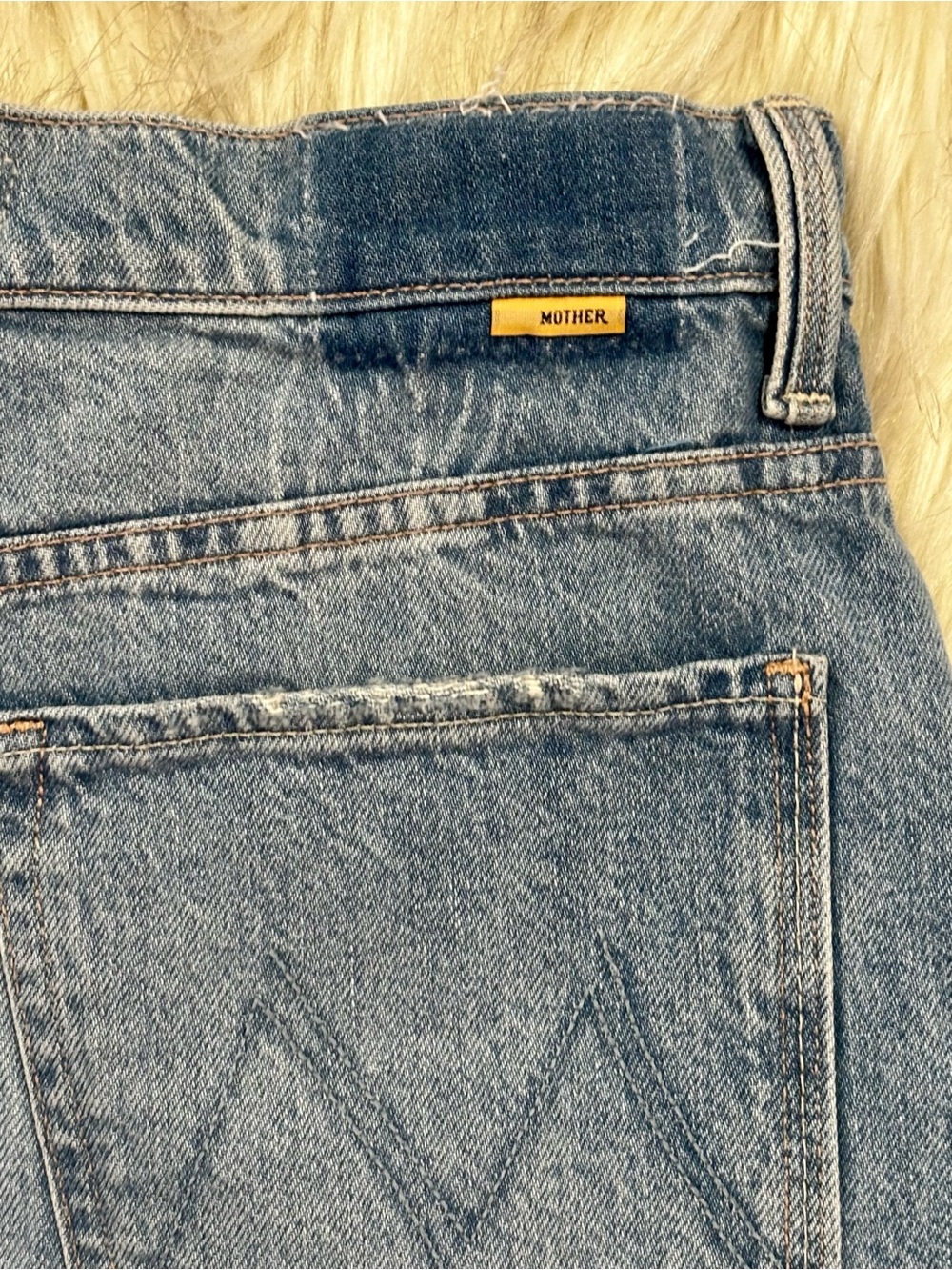 NWT MOTHER The Extra Mile Cutoff Short Head Rush Light Blue SZ 27 RV $238 - Picture 13 of 16